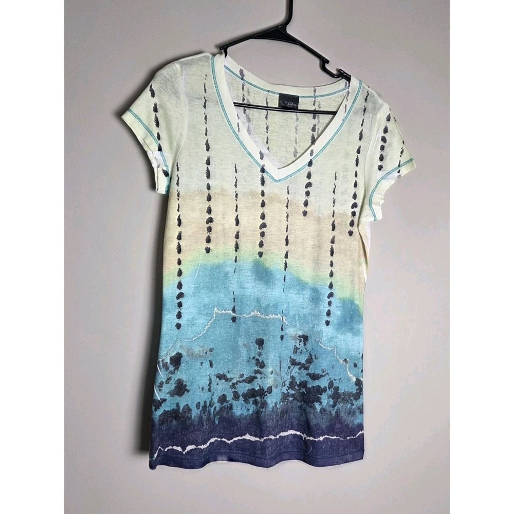 Daytrip Buckle V-Neck Tee Short Sleeve Tie Dye Watercolor Ombre Boho Graphic